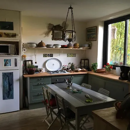 Tres Jolie Maison D'artiste,jardin,proche * La Rochelle (Charente-Maritime)